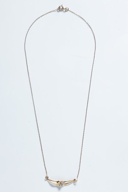 Collier ras de cou en or jaune (750 millièmes)...
