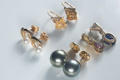 Lot de bijoux en or jaune (750 millièmes)....