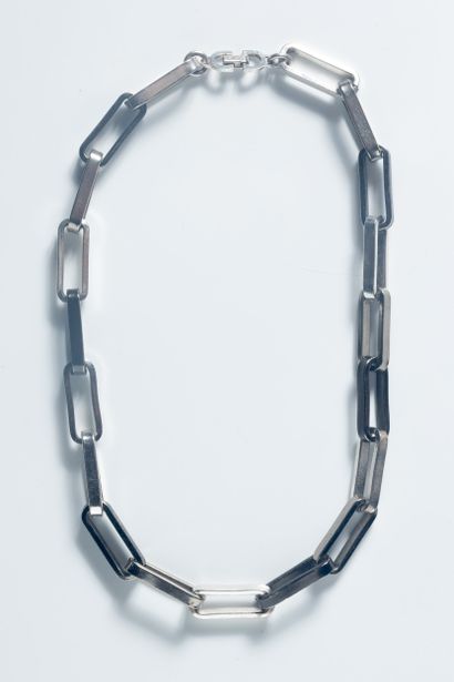 CHRISTIAN DIOR. Collier vintage maille cheval...