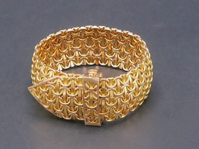 Large bracelet ruban et souple de forme «...