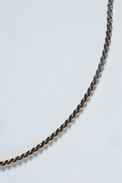 Greek meander chain in yellow gold (750 thousandths)....