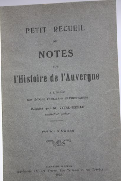 RECUEIL DE NOTES SUR L'AUVERGNE. 
1 fort...