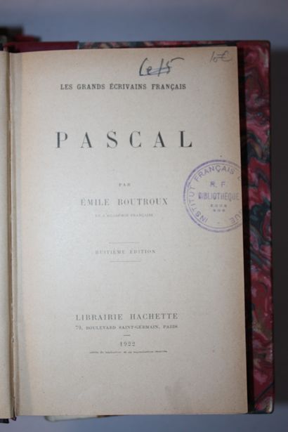 [AUVERGNE PERSONALITES GRANDS HOMMES]. 10...