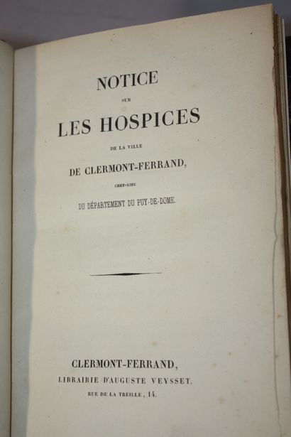 [AUVERGNE]. 13 volumes reliés, dont : 
Des...