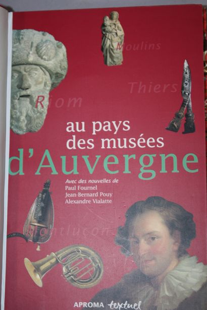 [AUVERGNE]. 13 volumes reliés, dont : 
Des...