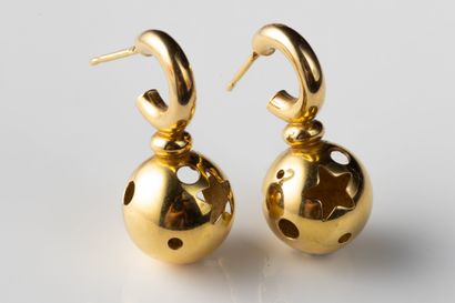 Pair of yellow gold (750 thousandths) creole...