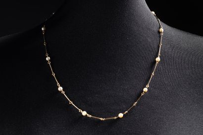 Collier bâtonnets alternés de perles de culture...