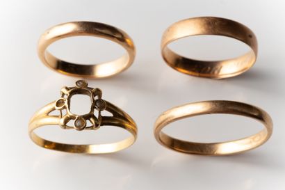 Lot of worn jewelry in yellow gold (750 thousandths):
-...