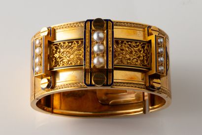 Large yellow gold ( 750 thousandths) bangle...