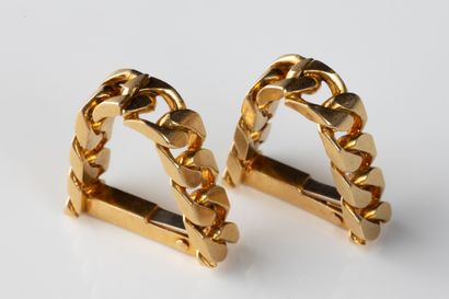 Paire de boutons manchettes forme étrier...