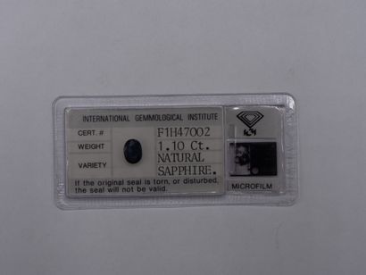 Oval faceted sapphire under seal with IGI...