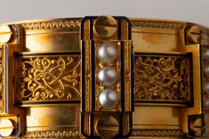 Large yellow gold ( 750 thousandths) bangle...