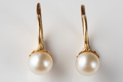 Pair of yellow gold (750 thousandths) earrings...