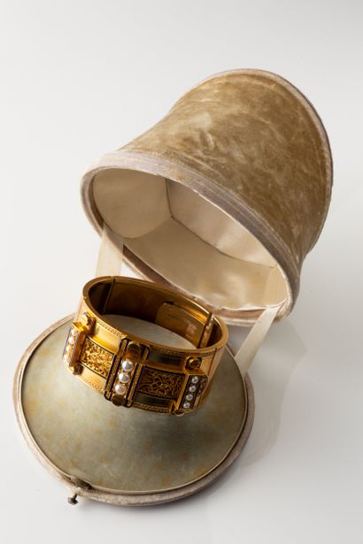 Large yellow gold ( 750 thousandths) bangle...