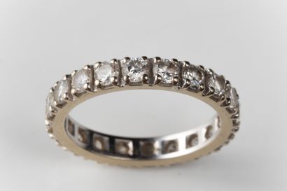 Wedding band in white gold (750 thousandths)...