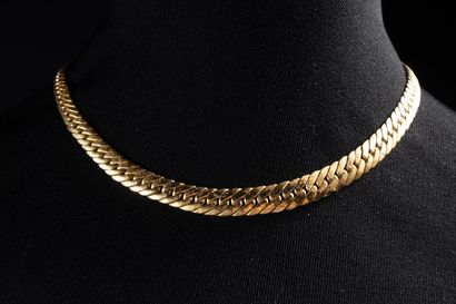 Drop necklace in yellow gold (750 thousandths)....