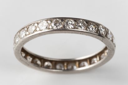Wedding band in platinum (850 thousandths)...