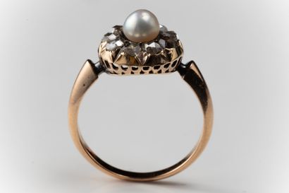 Bague marguerite pompadour ancienne centrée...