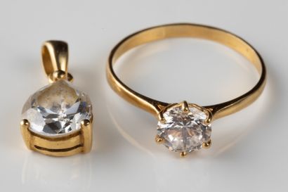 Yellow gold (750 thousandths) ring and pendant...