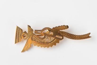 Yellow gold (750 thousandths) filigree antelope...