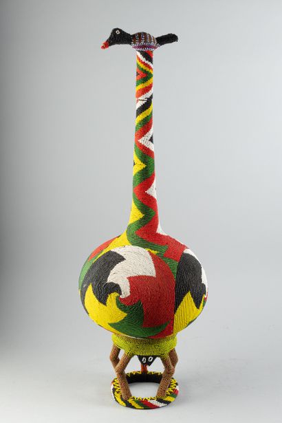 CAMEROON - BAROUN (?)
Wooden wine bottle...