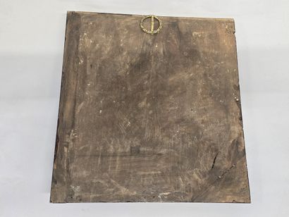 Panneau en bois sculpté au profil en haut...