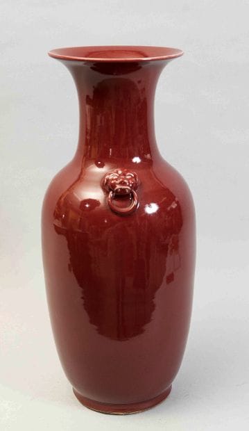 CHINA - 20th century
Large baluster vase...