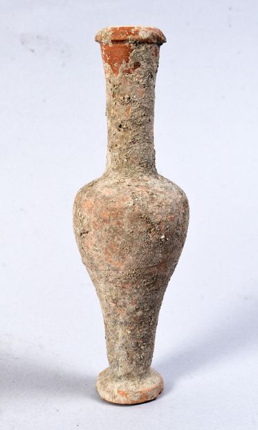 Balsamaire on circular foot 
Terracotta,...
