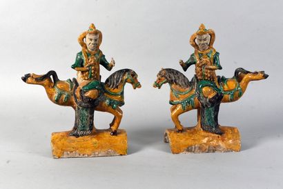 CHINA - Circa 1900, in the Ming style. 
Pair...