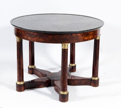 Middle table in wood and mahogany veneer,...