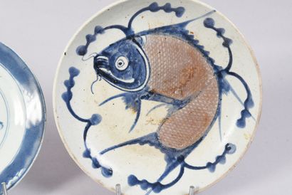 CHINA - 19th century
Set including:
- red...