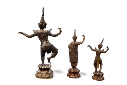 VIETNAM - 20th century
Set of three standing...