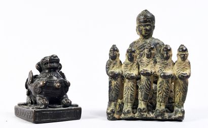 CHINA - 20th century
Set comprising a small...