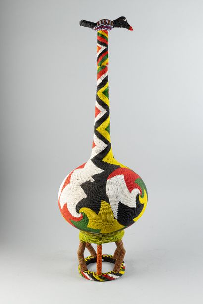 CAMEROON - BAROUN (?)
Wooden wine bottle...