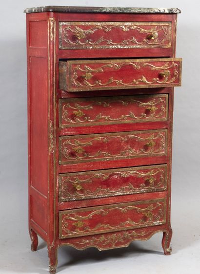 Chiffonnier in red lacquered wood with gilded...