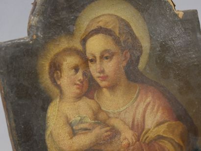 Late 17th century school,
Virgin and Child,
curved...