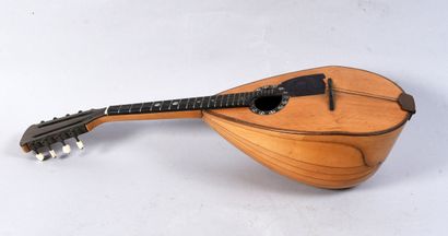 Mandoline romaine de EMANUELE Egildo de 1916...