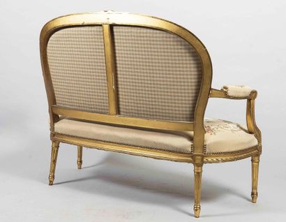 Partie de salon de style Louis XVI en bois...