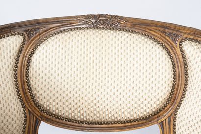 Small Louis XVI-style wrap-around marquise...