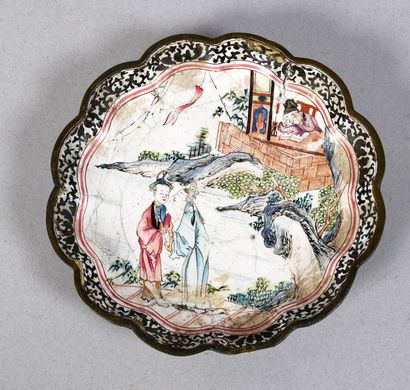 CHINA, Canton - 18th/19th century
Polylobed...