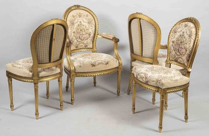 Partie de salon de style Louis XVI en bois...