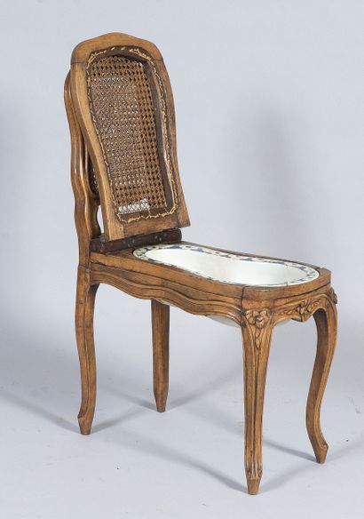 Chaise percée pour bidet en bois sculpté,...