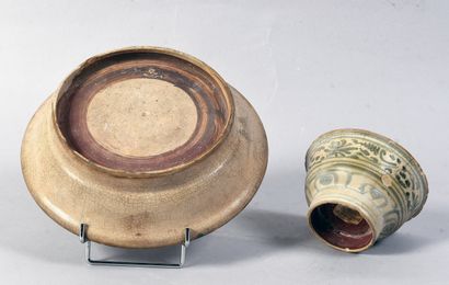 VIETNAM - 15th / 16th century
Stoneware bowl...