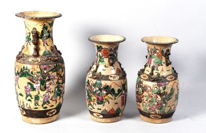 CHINA, 19th century
Set of three Nanking...
