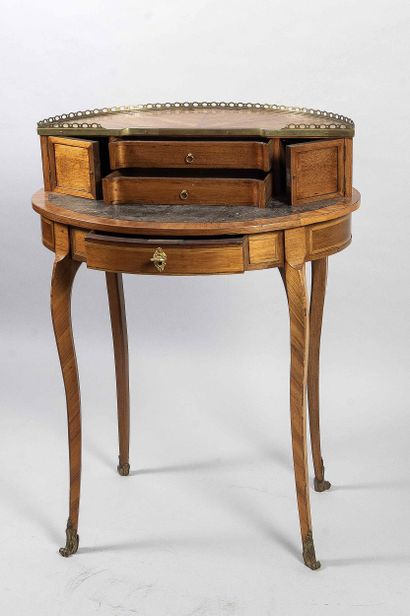 Bureau bonheur du jour en bois et placage...