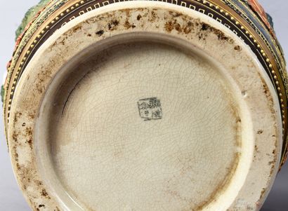 JAPAN, 20th century
Pair of porcelain Satsuma...