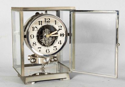 Jean Léon REUTTER (1899-1971) 
 PENDULE modèle...