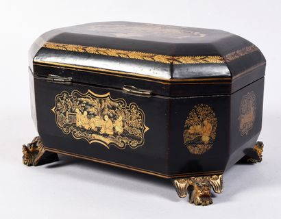 JAPAN - 19th century 
Lacquer tea caddy with...
