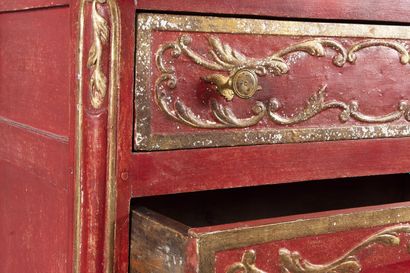 Chiffonnier in red lacquered wood with gilded...
