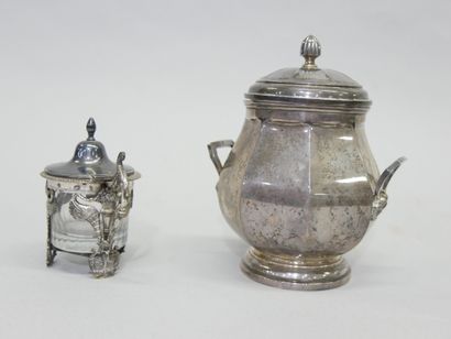 Silver set including : 

- A milk jug
- A...